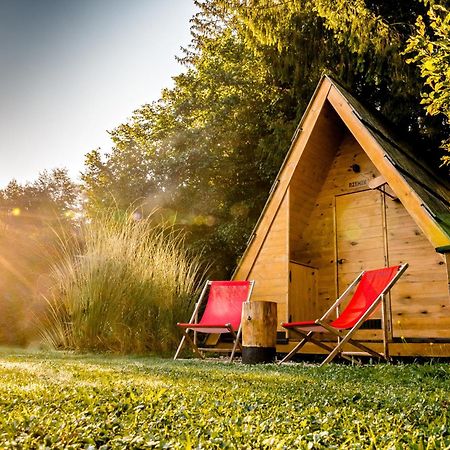 Glamping Forest Edge คัมนิค ภายนอก รูปภาพ