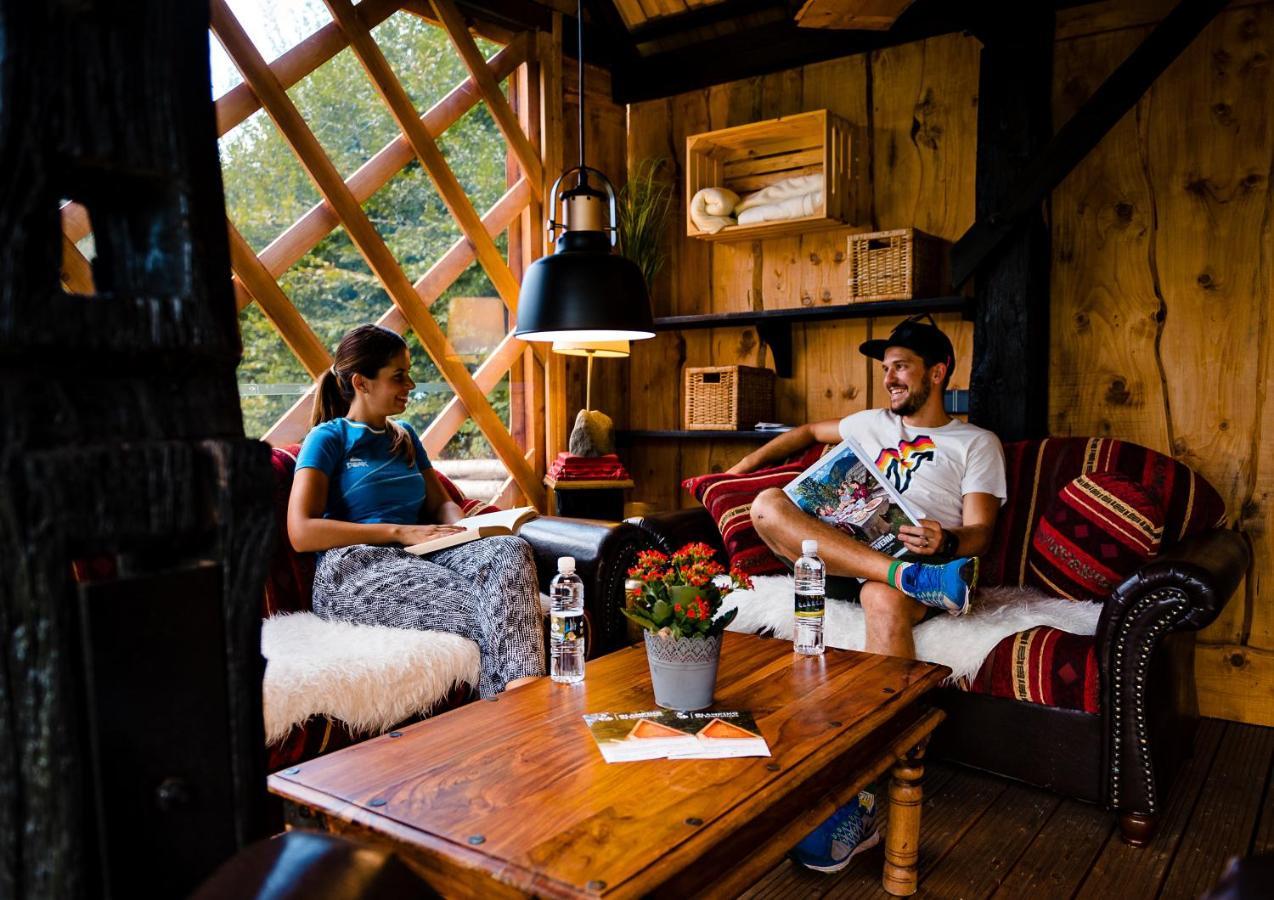 Glamping Forest Edge คัมนิค ภายนอก รูปภาพ