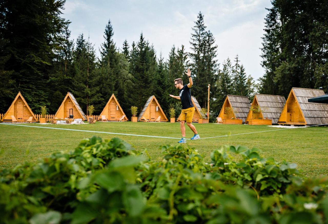 Glamping Forest Edge คัมนิค ภายนอก รูปภาพ